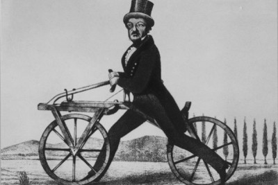 1817-06-12-lallemand-karl-drais-effectue-le-premier-trajet-a-velocipede