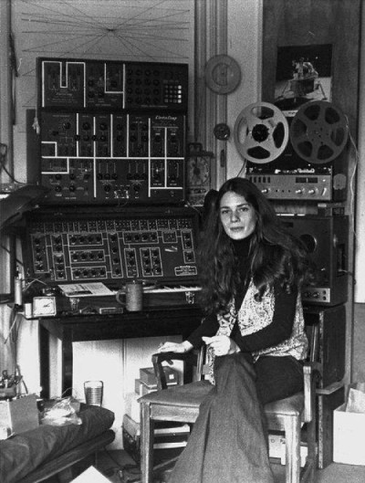 1932-01-24-naissance-de-la-compositrice-francaise-eliane-radigue-1932
